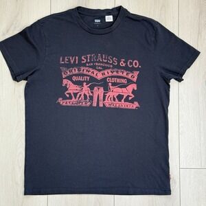 Levi's Black Graphic T-Shirt Men's L Red Logo Two Horse Print Crew Tee Madagasca